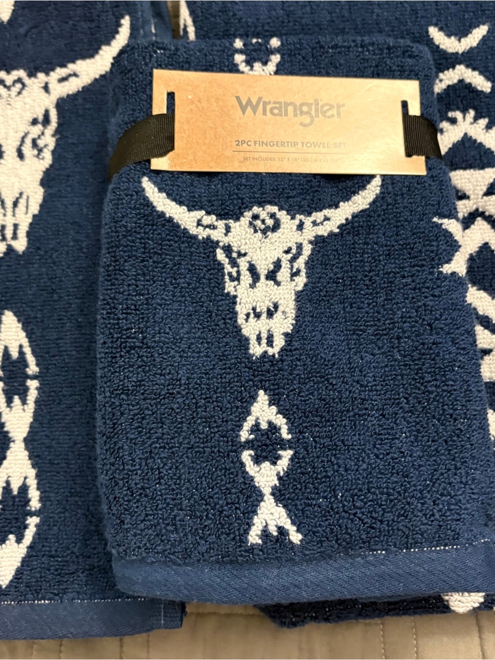 Wrangler Navy and White Southwestern Skull Pattern Towel Set - Picture 3 of 8